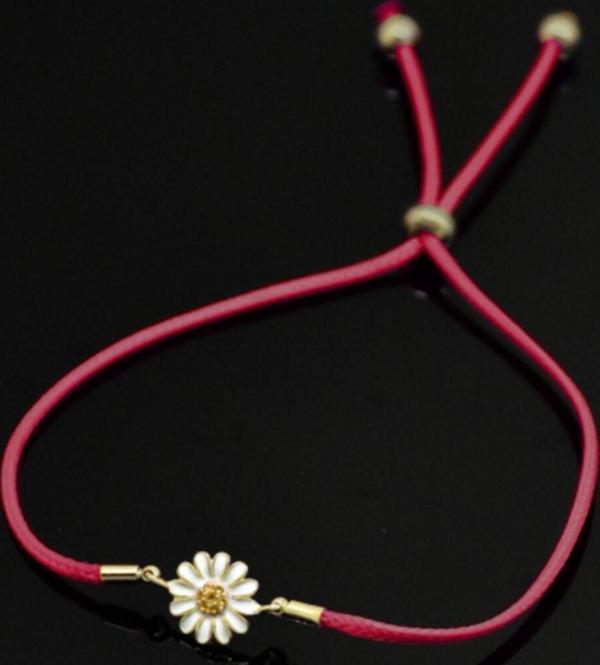 Kadın 925 Ayar Gümüş Kırmızı İpli Asansörlü Papatya Bileklik - Image 1