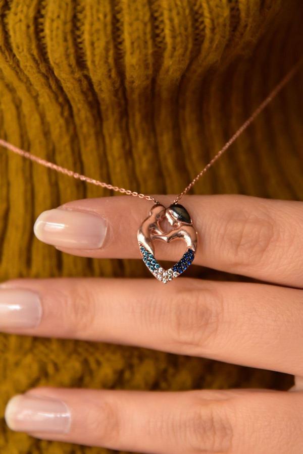 925 Ayar Gümüş Akışlı Taşlı Kalp Sarmalı Anne Çocuk Kadın Kolye - Image 1