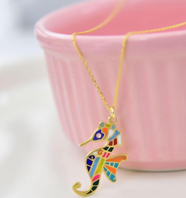 925 Ayar Gümüş Altın Kapla Renkli Mineli Denizatı Kolye - Image 1