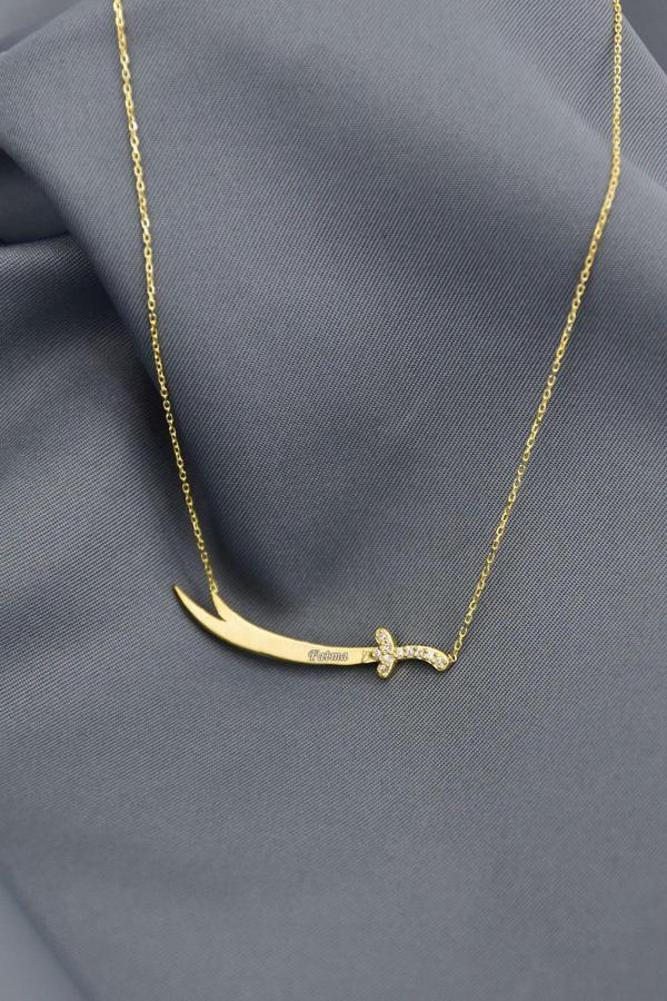 925 Ayar Gümüş Altın Kaplama Fatma Yazılı Taşlı Zülfikar Kılıç Kolye - Image 1