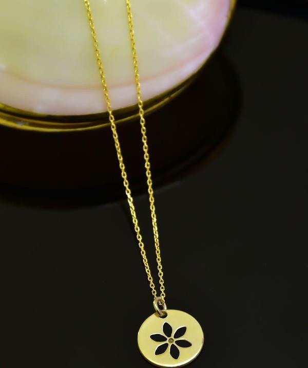 925 Ayar Gümüş Altın Kaplama Plaka Çiçek Kadın Kolye - Image 1