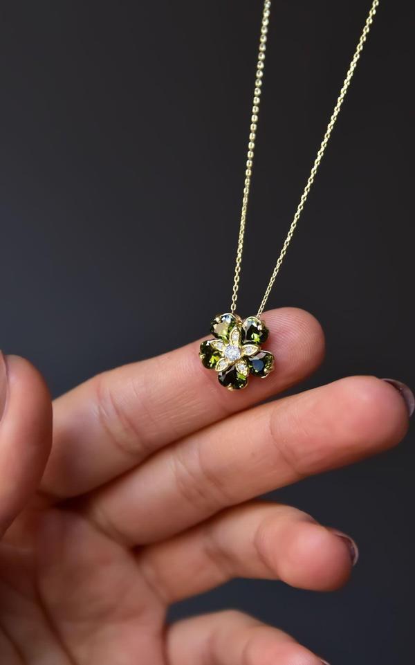 925 Ayar Gümüş Gold Kaplama Olive Taşlı Mine Çiçeği Kadın Kolye - Image 1