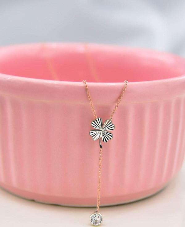 925 Ayar Gümüş Fırfırlı Yonca Tektaş Kolye - Image 1