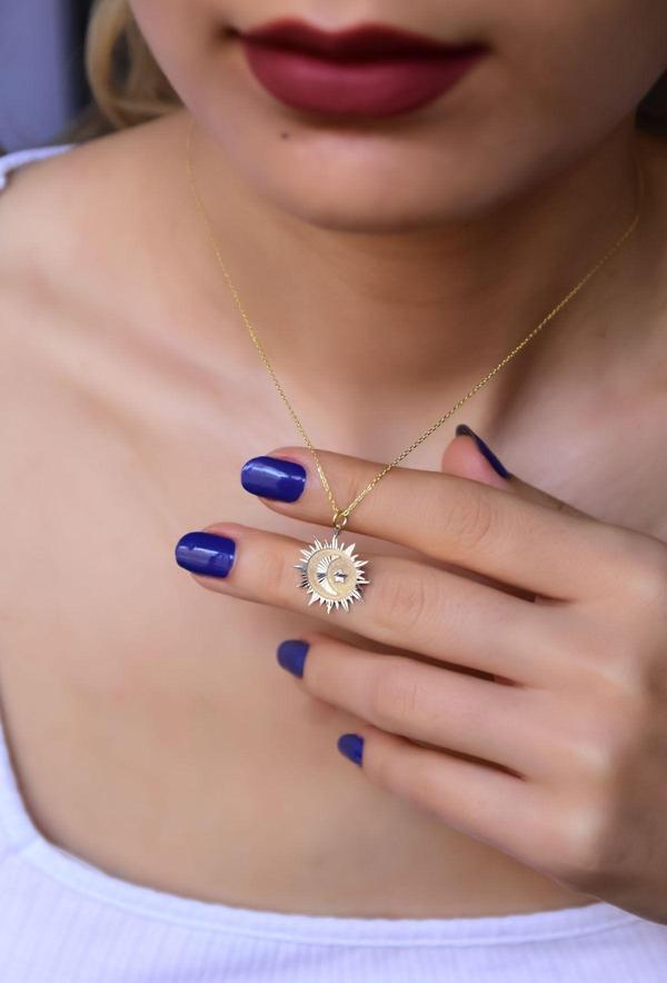 925 Ayar Gümüş Gold Kaplama Kristal Kesim Plaka Ay Yıldız Kolye - Image 1