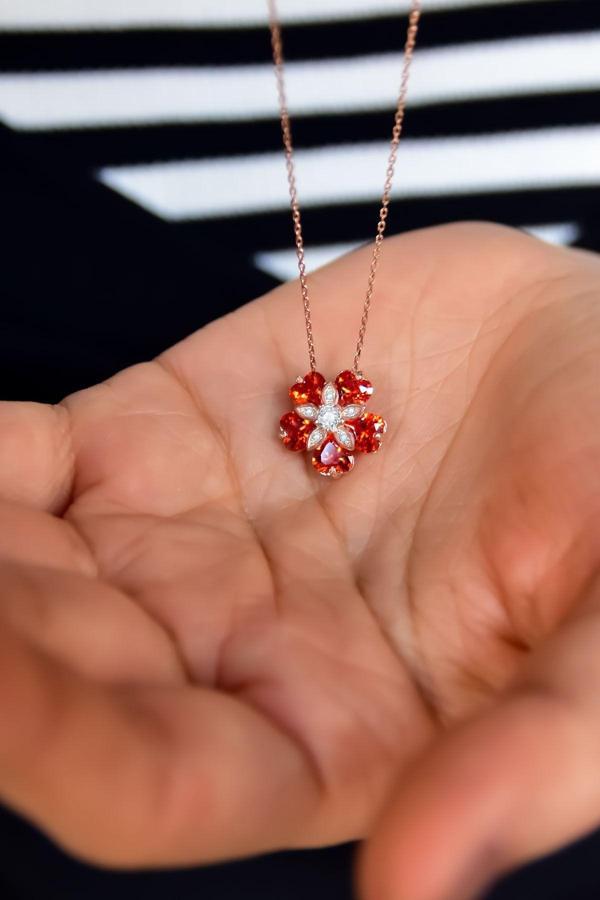 925 Ayar Gümüş Rose Kaplama Turuncu Taşlı Mine Çiçeği Kadın Kolye - Image 1