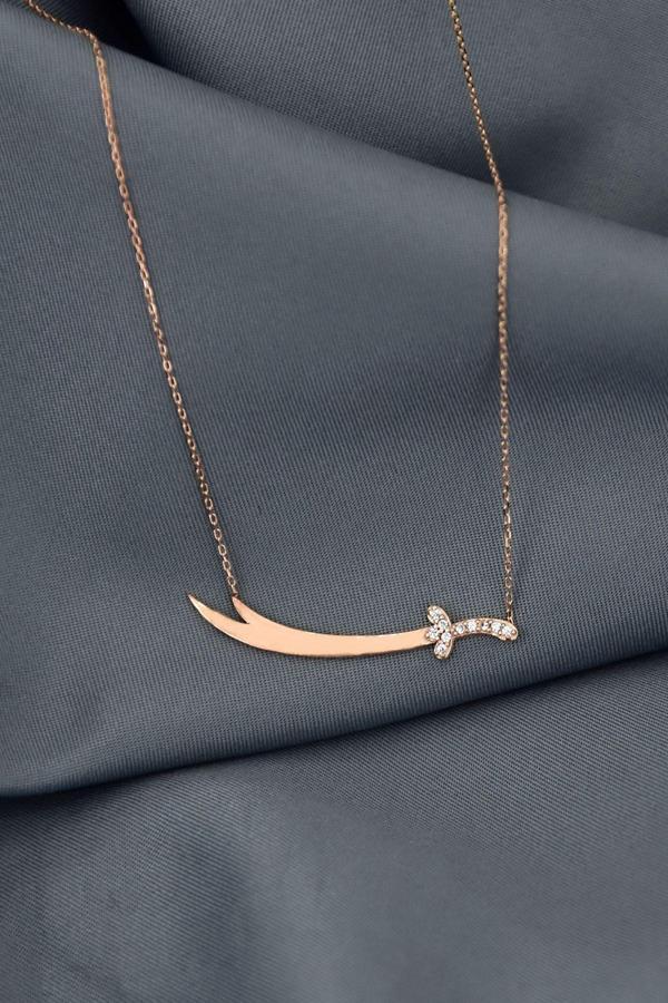 925 Ayar Gümüş Rose Kaplama Taşlı Zülfikar Kılıç Kolye - Image 1