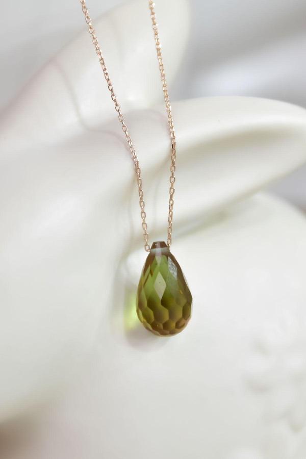 925 Ayar Renk Değiştiren Diaspor Taşlı Damla Kolye - Image 1