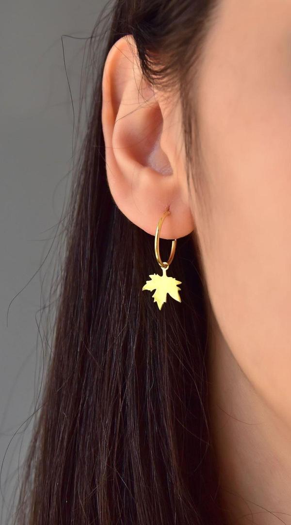 925 Ayar Gümüş Altın Kaplama Çınar Yaprağı Figürlü Halka Küpe - Image 1