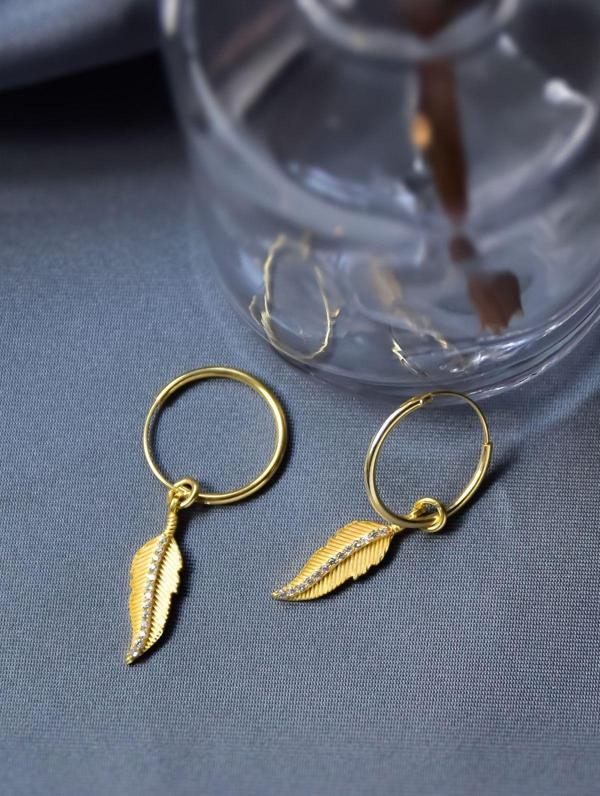 925 Ayar Gümüş Gold Kaplama Zirkon Taşlı Tüy Halka Küpe - Image 1