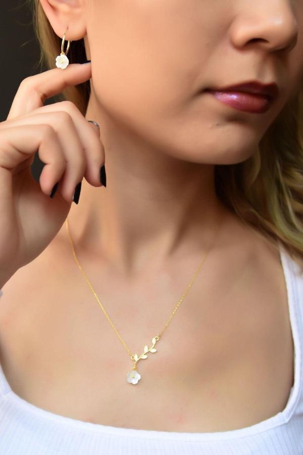 925 Ayar Gümüş Altın Kaplama Manolya Çiçeği Kolye Küpe Set - Image 1