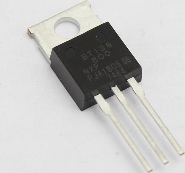 Entegre Devre BT 136-800 - Image 1