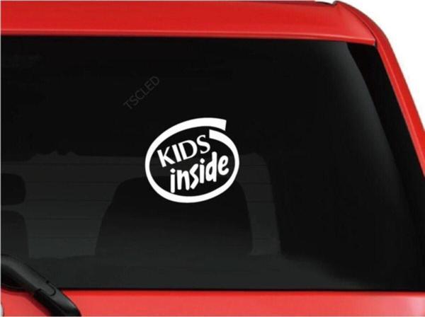 Arabada Bebek Var Sticker Yapıştırma - Image 1