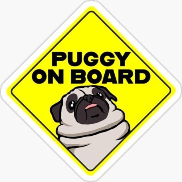 Arabada Puggy Köpek Var Araç Sticker Etiket 19CM md2 - Image 1