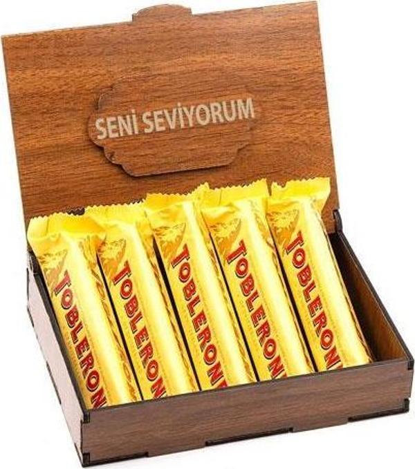 Sevdiklerinize Özel Ahşap Hediye Kutusunda 5 Adet Toblerone ( Seni Seviyorum Yazılı ) - Image 1