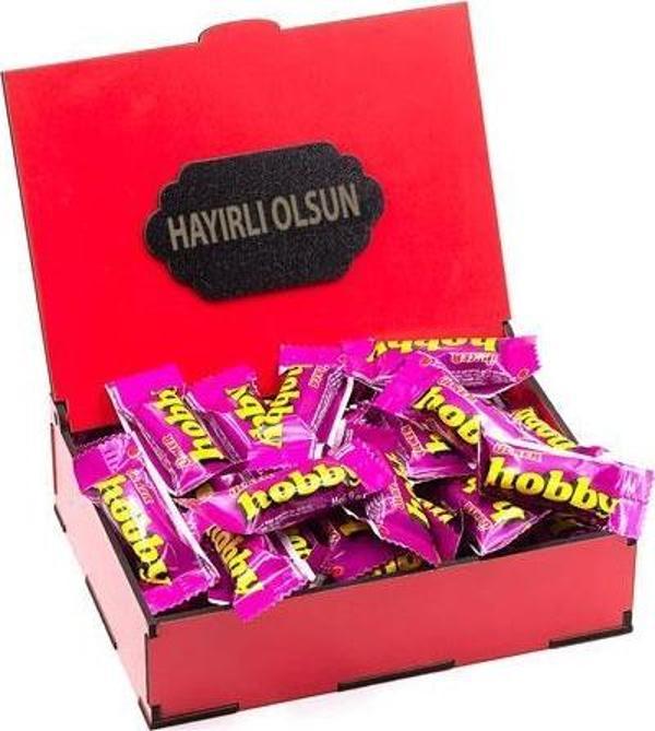 Sevdiklerinize Özel Kırmızı Ahşap Hediye Kutusunda 24 Adet Hobby Mini ( Hayırlı Olsun Yazılı ) - Image 1