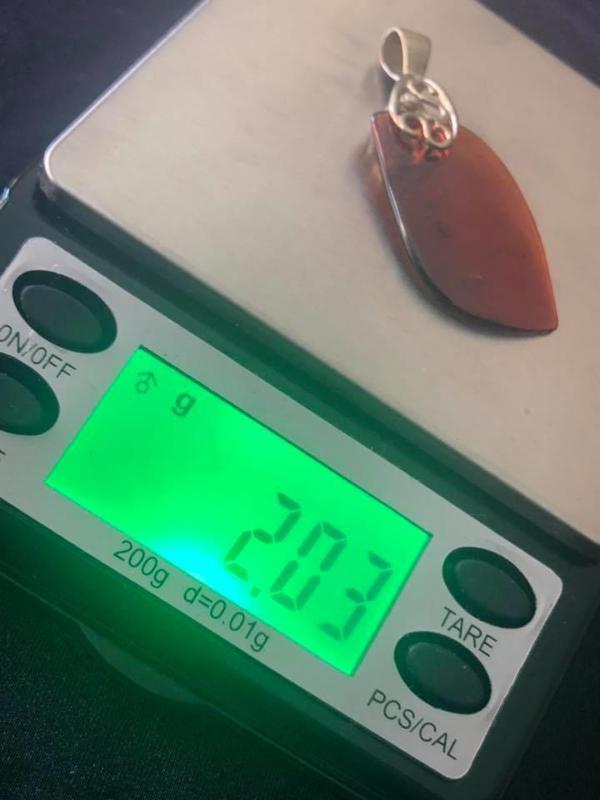 Doğal Kaya Damla Kehribar Kolye Ucu Gümüş Aparatlı 2,03 Gram - Image 1