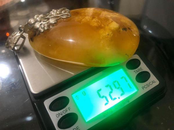 DOĞAL KAYA DAMLA KEHRİBAR KOLYE UCU OTANTİK GÜMÜŞ APARATLI 52,97 Gram - Image 1