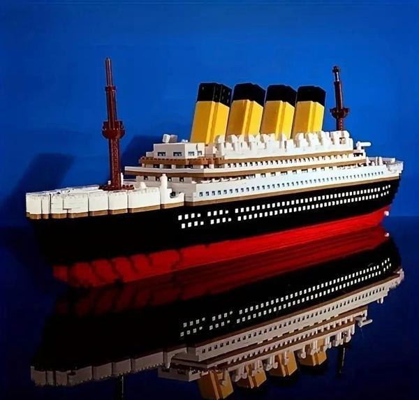 Titanic 3D Lego BULDING BLOCKS 1031 Parça 12+ YAŞ Puzzle Tekne Gemi Hediye - Image 1