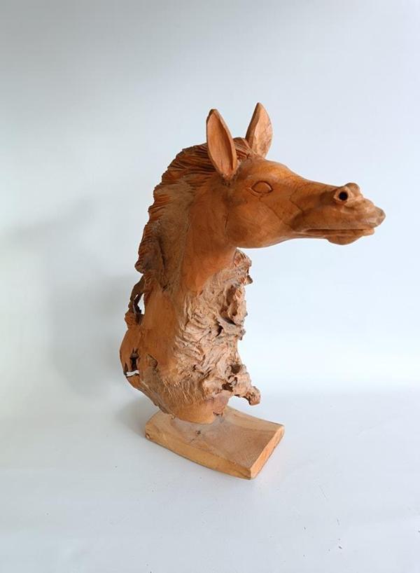 Dekoratif El Oyması Ahşap At Kafası 52x43x20cm (Teak Ağacı-1) - Image 1