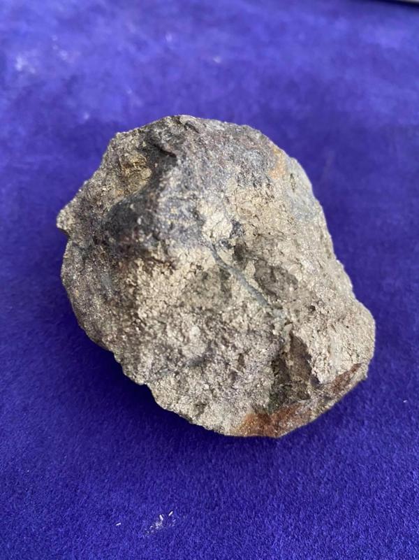 Doğal Kuvars Magmatik Taş 386 Gram - Image 1