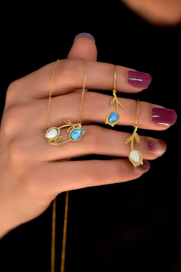 925 Ayar Gümüş Gold Kaplama Özel Tasarım Beyaz-Mavi Opal Kolye Ve Lale Küpe Set - Image 1