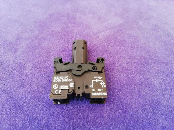 Siemens 3SB3403-1PC Yeşil Aydınlatma Bloğu - Image 1