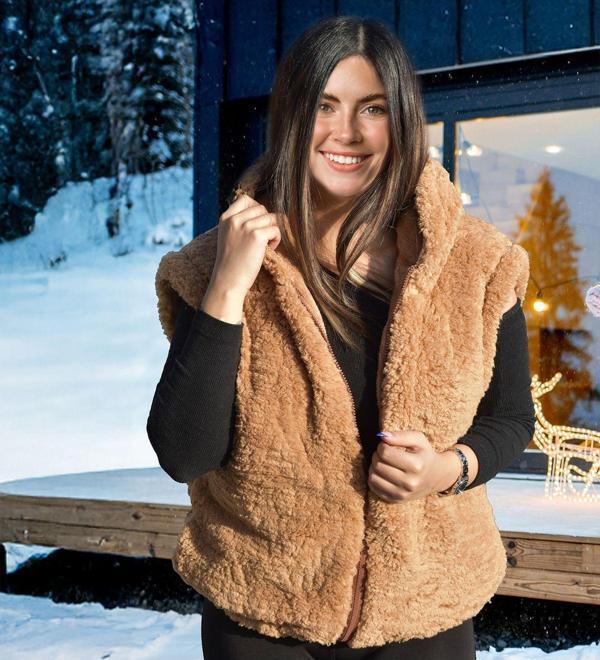 Özgüner Oyuncak Sıcak Ve Şık: Kadın Peluş Yelek Modası - Image 1