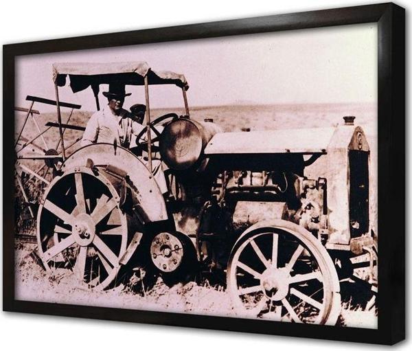 Tablosan Atatürk Traktör Kullanırken Çerçeveli Cam Tablo - Image 1