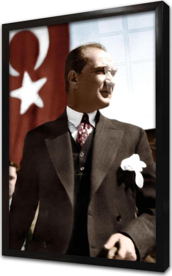 Tablosan Türk Bayrağı Önünde Atatürk Çerçeveli Cam Tablo - Image 1