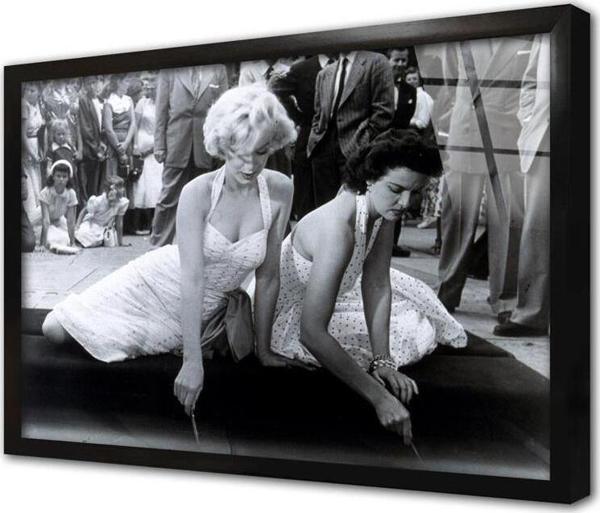 Tablosan Siyah Beyaz Marilyn Monroe Çerçeveli Cam Tablo - Image 1