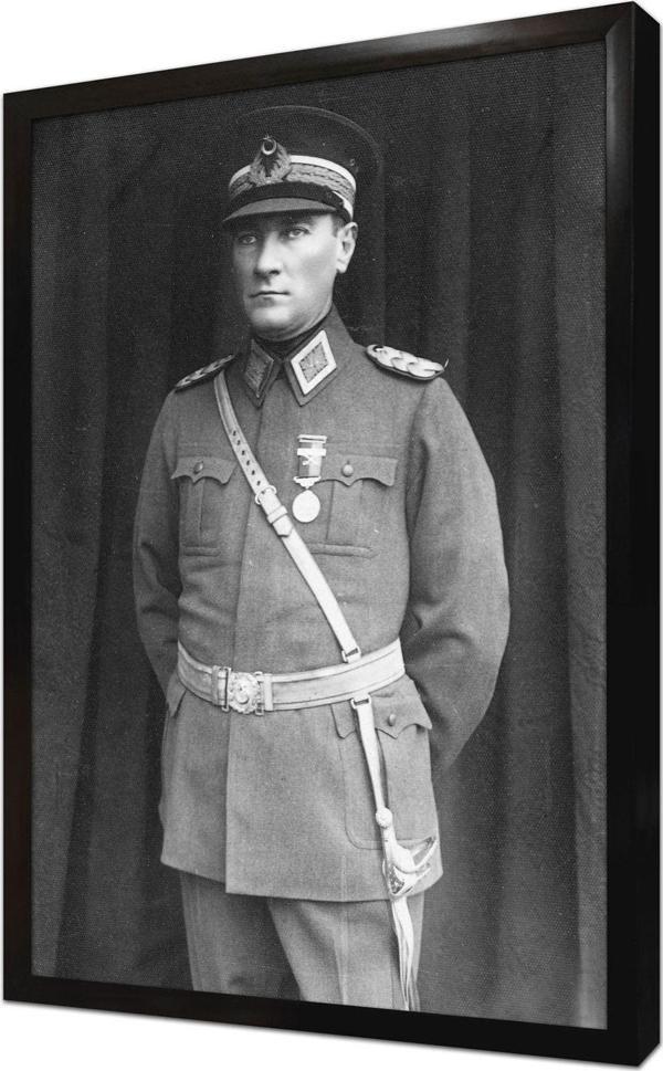 Tablosan Baş Komutan Atatürk Çerçeveli Mdf Tablo - Image 1