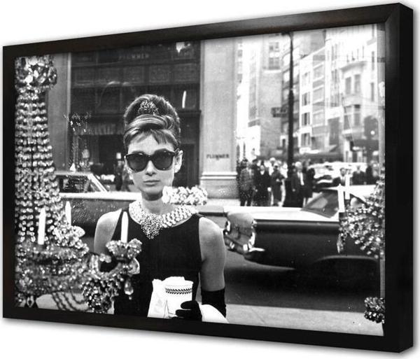 Tablosan Siyah Beyaz Audrey Hepburn Çerçeveli Cam Tablo - Image 1