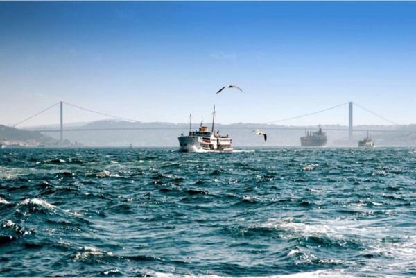 Tablosan Istanbul Boğaz Ve Vapur Fotoğraf Kanvas Tablo 30x40 cm 30x40 cm - Image 1
