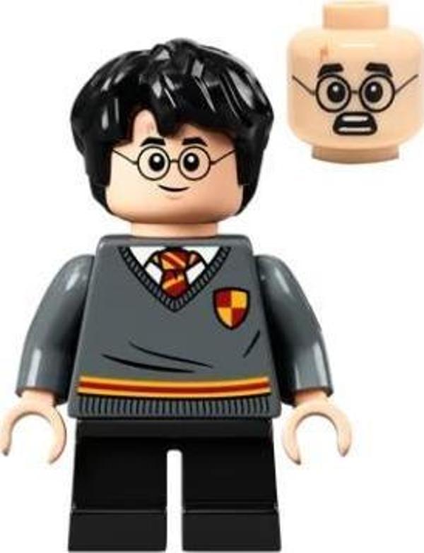 LEGO Minifigür Harry Potter Gryffindor Sweater with Crest Black Short Legs +6 Yaş (1 Parça) - Image 1