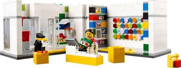 LEGO Exclusive 40145 Brand Retail Store - Image 1