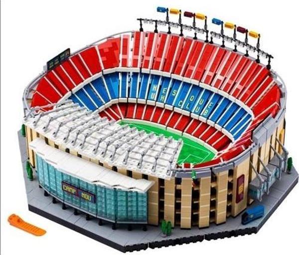 LEGO 10284 Icons Camp Nou – FC Barcelona - Image 1
