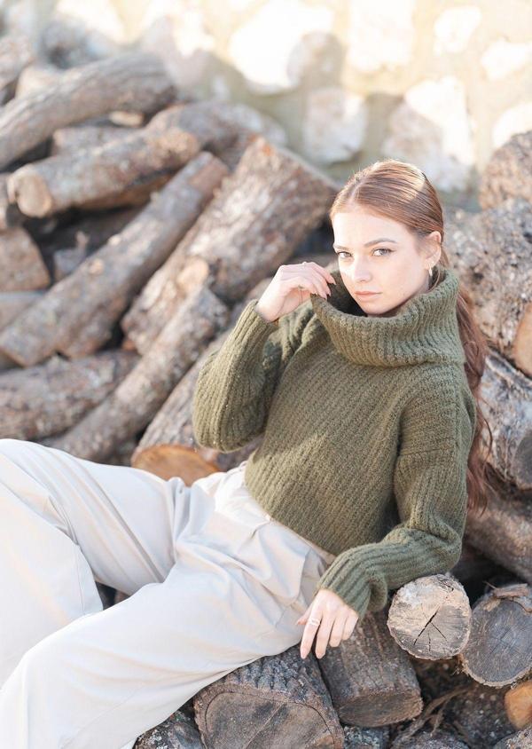 Balıkçı Yaka Örme Crop Kazak - Image 1