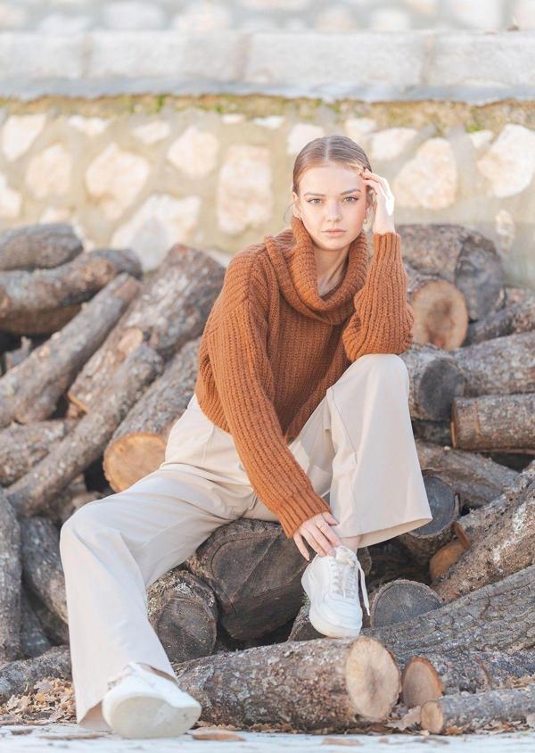 Balıkçı Yaka Örme Crop Kazak - Image 1