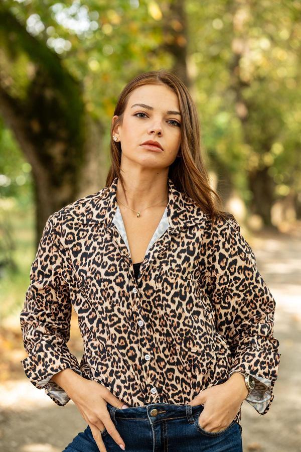 VerdeBlanco Leopar Desenli Dijital Baskılı Uzun Kollu Relax Gömlek - Image 1