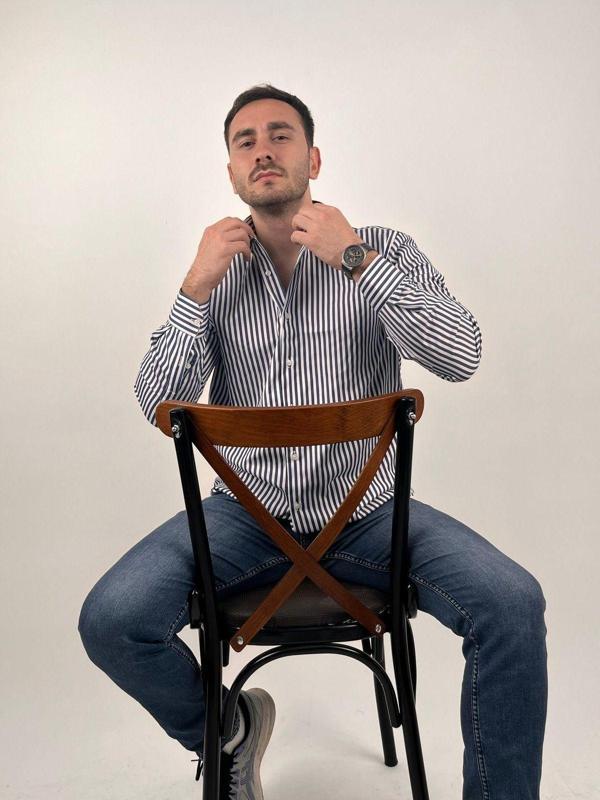 Mad&Calf Erkek Slim Fit Yaka Düğmeli Uzun Kollu Çizgili Gömlek Lacivert 2XL - Image 1