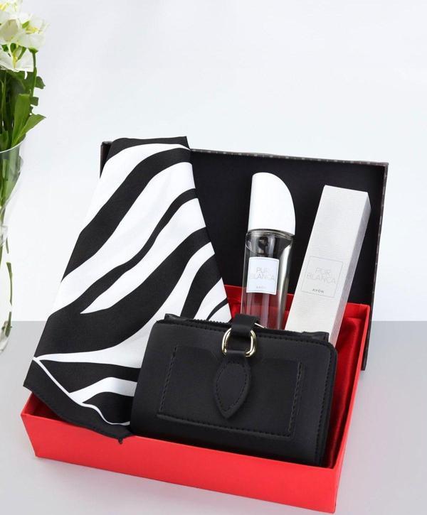 Trendmiya Siyah Yumuşak Deri Kartlık Cüzdan & Zebra Desen Fular & Pur Blanca Kadın Parfüm Hediye Seti - Image 1