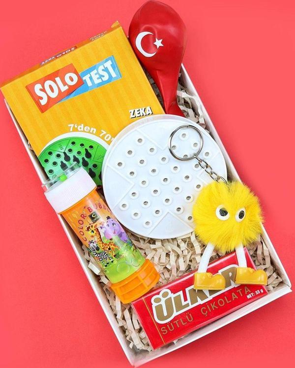 Trendmiya Köpük Baloncuk & Balon & Peluş Figür Anahtarlık & Ülker Napoliten Çikolata & Solo Test Hediye Seti - Image 1