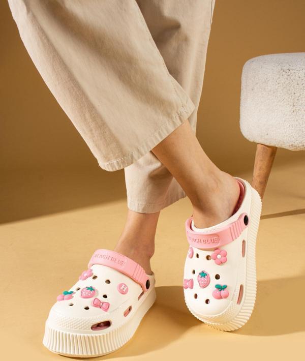 Pembe Potin Yüksek Taban Jibbitzli Eva Comfort Kadın Sandalet DNZ224-24Bej Pudra - Image 1