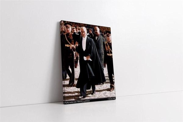 Tablosan Atatürk Açılış Nutku Için Meclise Gelirken Kanvas Tablo - Image 1
