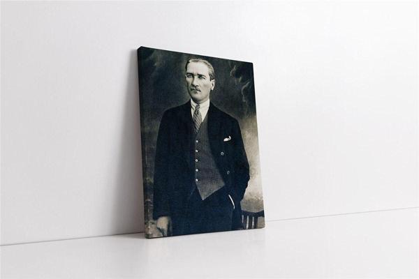 Tablosan Takım Elbiseli Atatürk Kanvas Tablo - Image 1