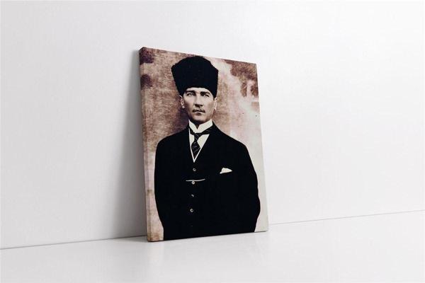 Tablosan Kalpaklı Atatürk Kanvas Tablo - Image 1
