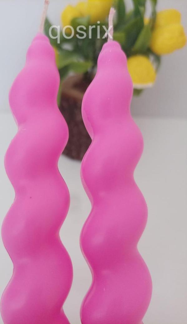 2'li Açık Pembe Renk Italyan Burgulu Şamdan Soya Mumu Doğal Kokulu Uzun Çubuk Konik Burgu Spiral Mum - Image 1