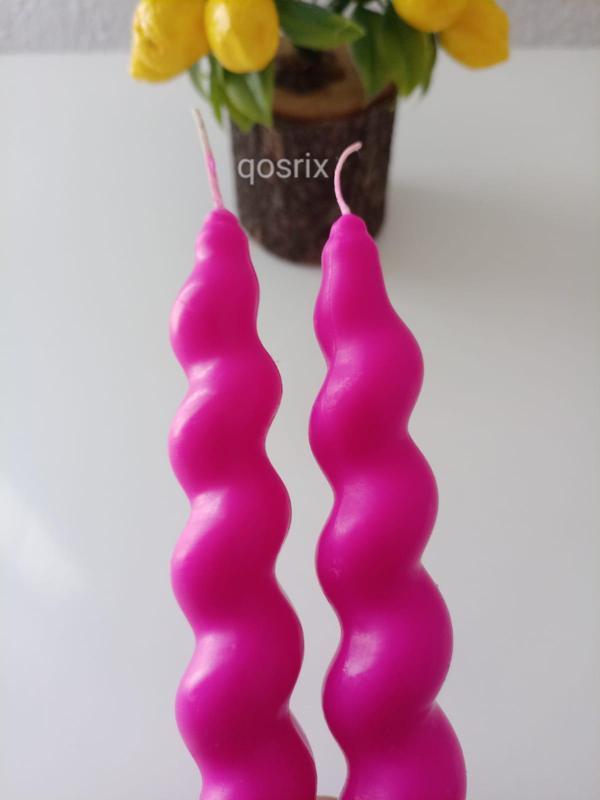 2'li Pembe Fuşya İtalyan Burgulu Şamdan Mumu Doğal Kokulu Uzun Çubuk Konik Burgu Spiral Mum Dekoratif - Image 1