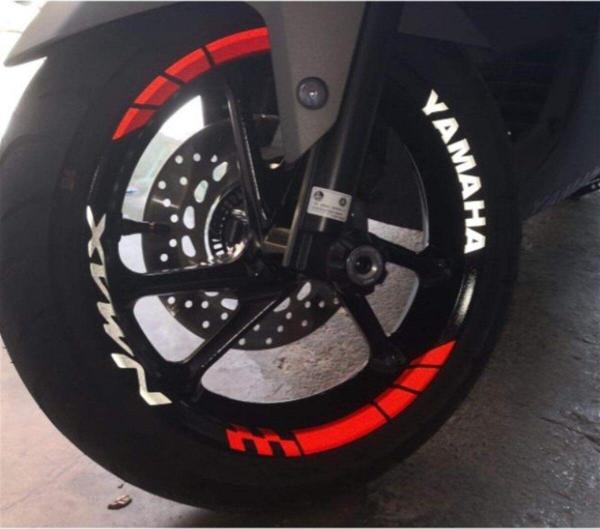 Yamaha NMAX Yazılı Kırmızı Beyaz Jant Sticker Etiket Modeli - Image 1