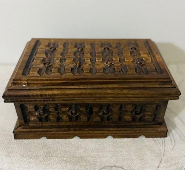 Myk Hediye Ve Sanat Atölyesi Sandık Işlemeli Ceviz Ağacı Kilitli 24 Cm - Image 1